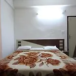 Goroomgo Viren Holiday Home Agra