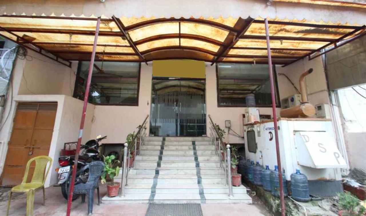 Goroomgo Viren Holiday Agra Hotel