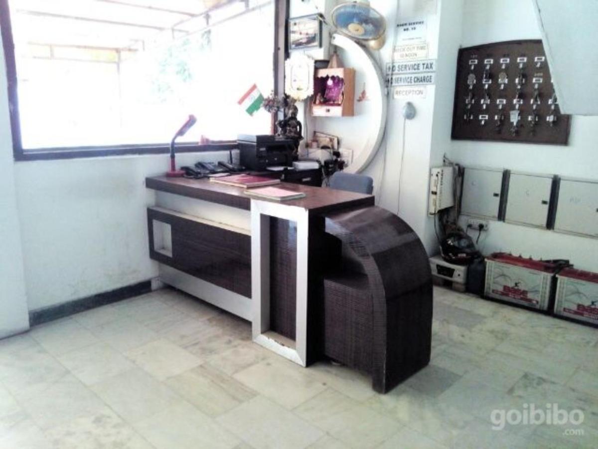 Goroomgo Viren Holiday Agra
